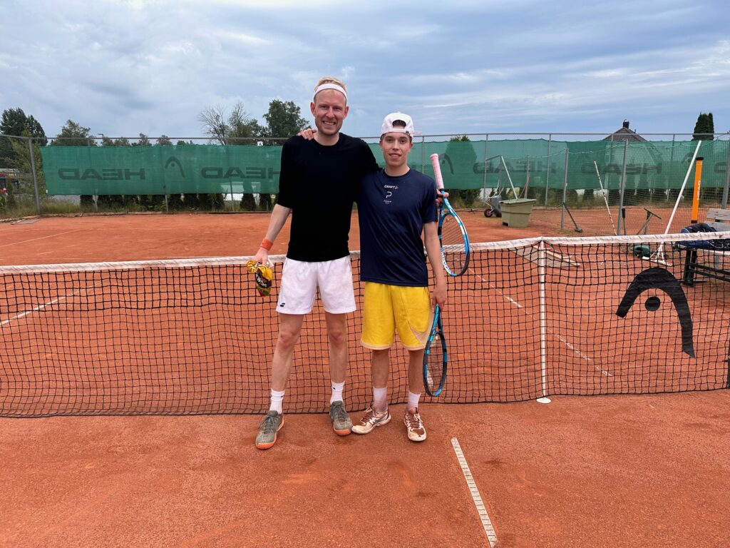 Vinner Ola Ulmo (t.v) og finalist Ulf Viken